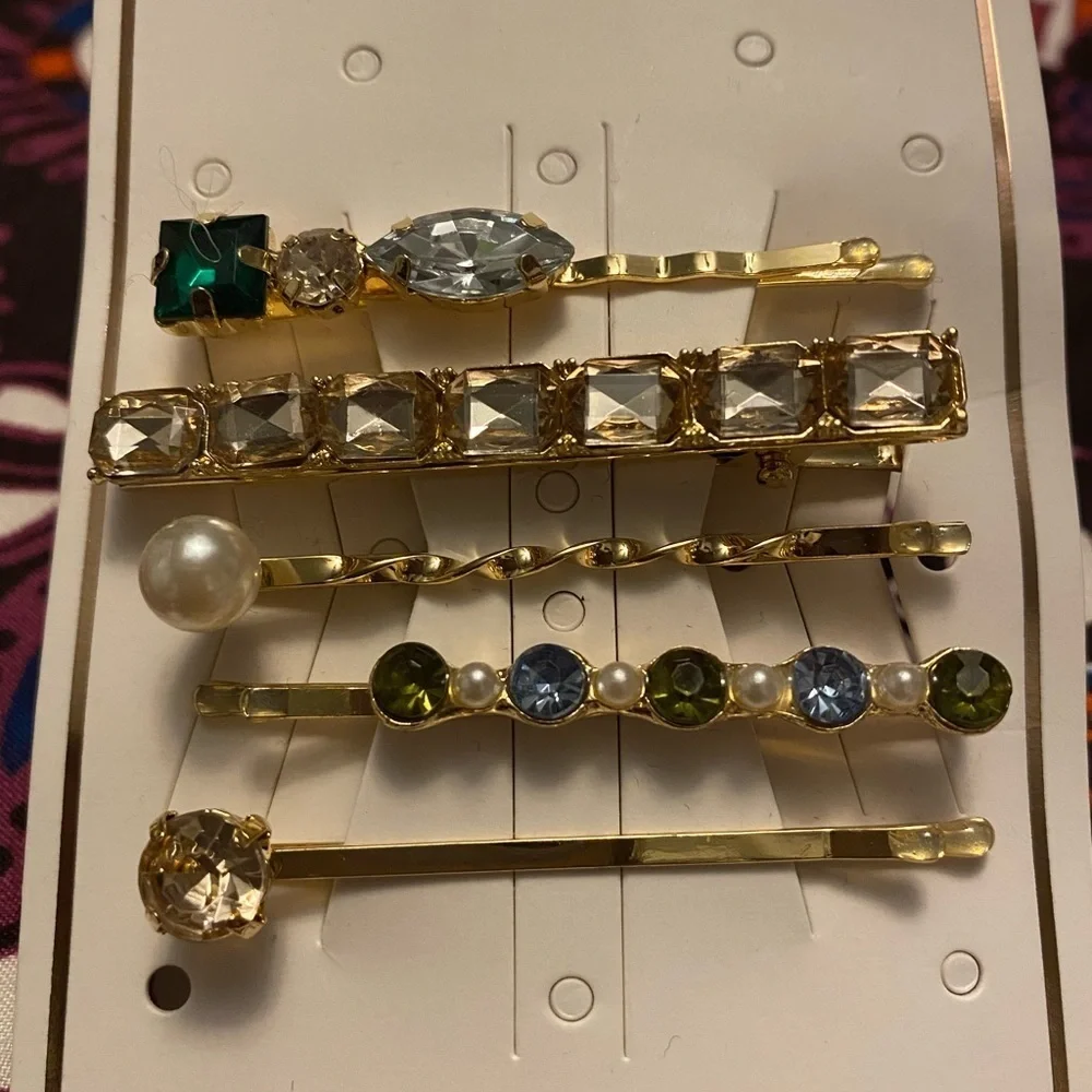 New fashion barrettes. Gold tone and crystal.